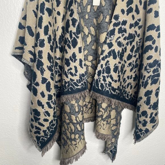 Ann Taylor Womens Pancho Size OS Animal Print Asymmetrical Hem Open Front Wrap - Picture 8 of 12